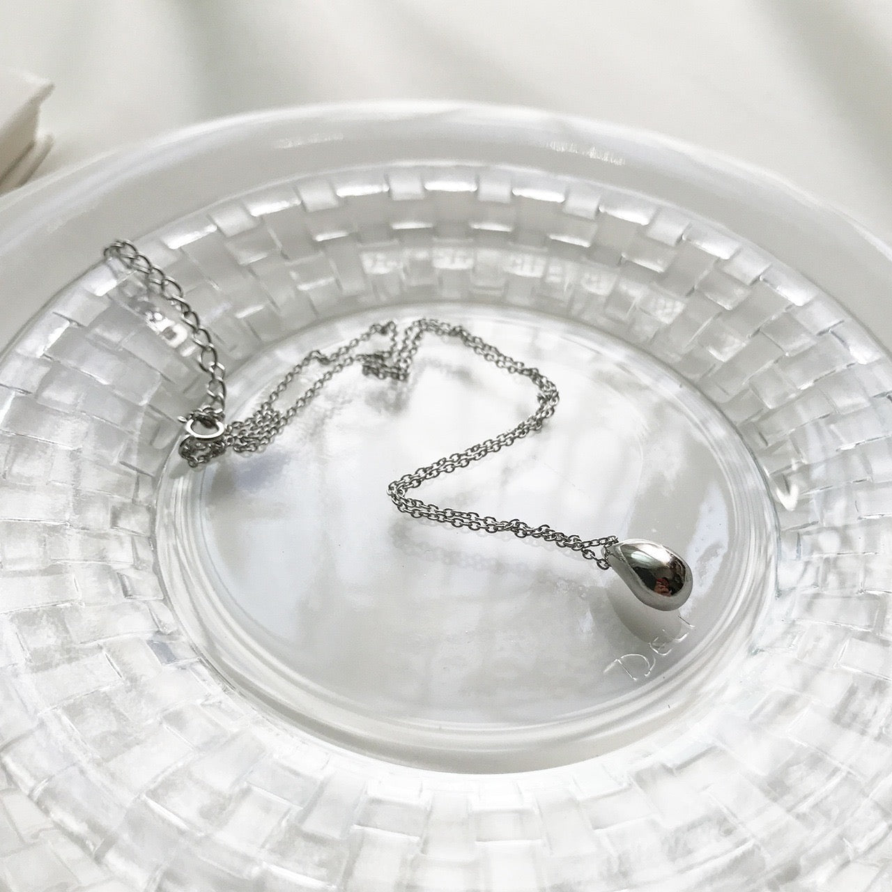 Waterdrop Collarbone