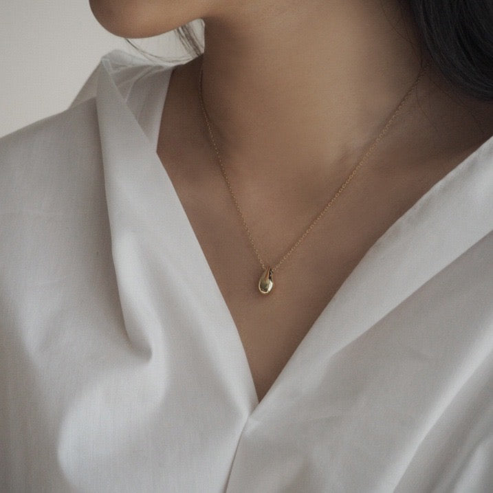 Waterdrop Collarbone