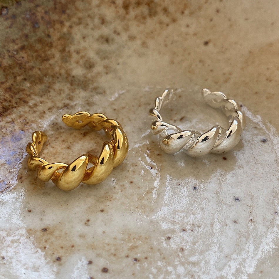 Twist Rings