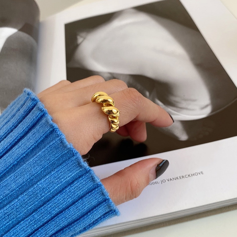 Twist Rings