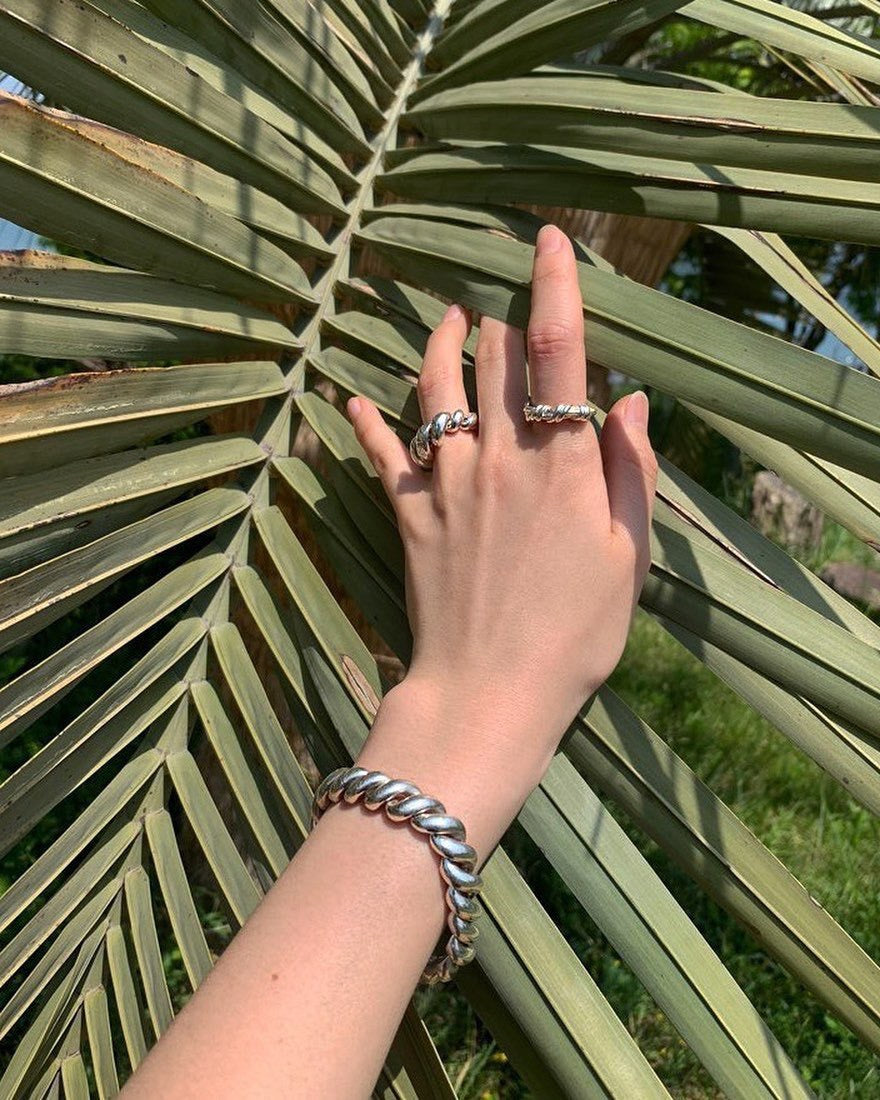 Twist Rings
