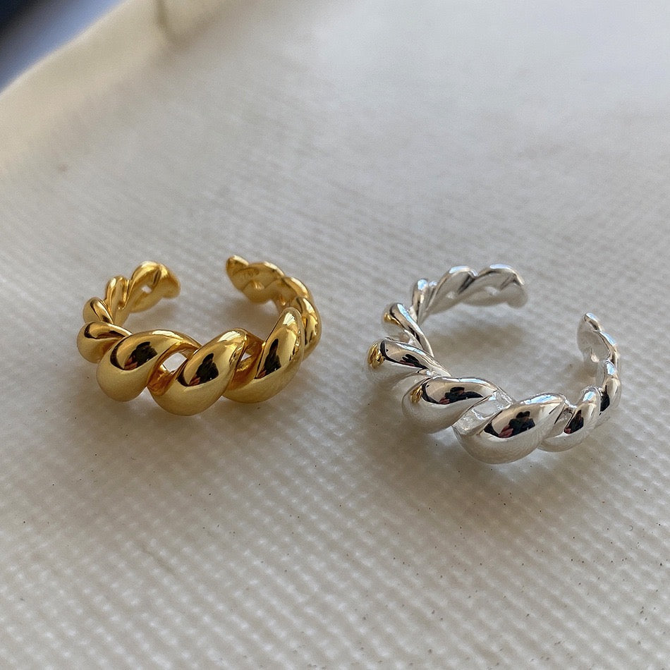 Twist Rings