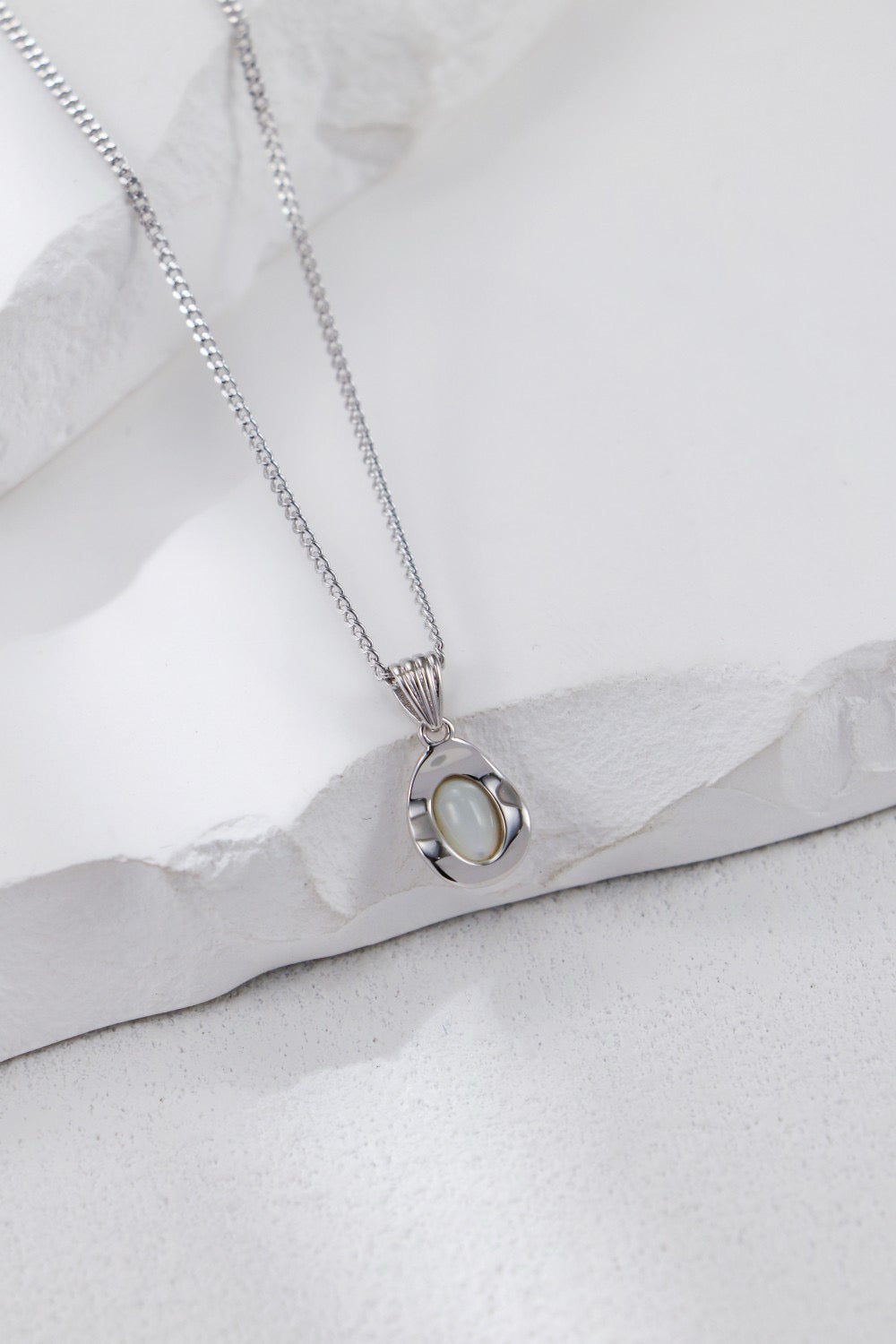 S925 Silver White Shell Necklace