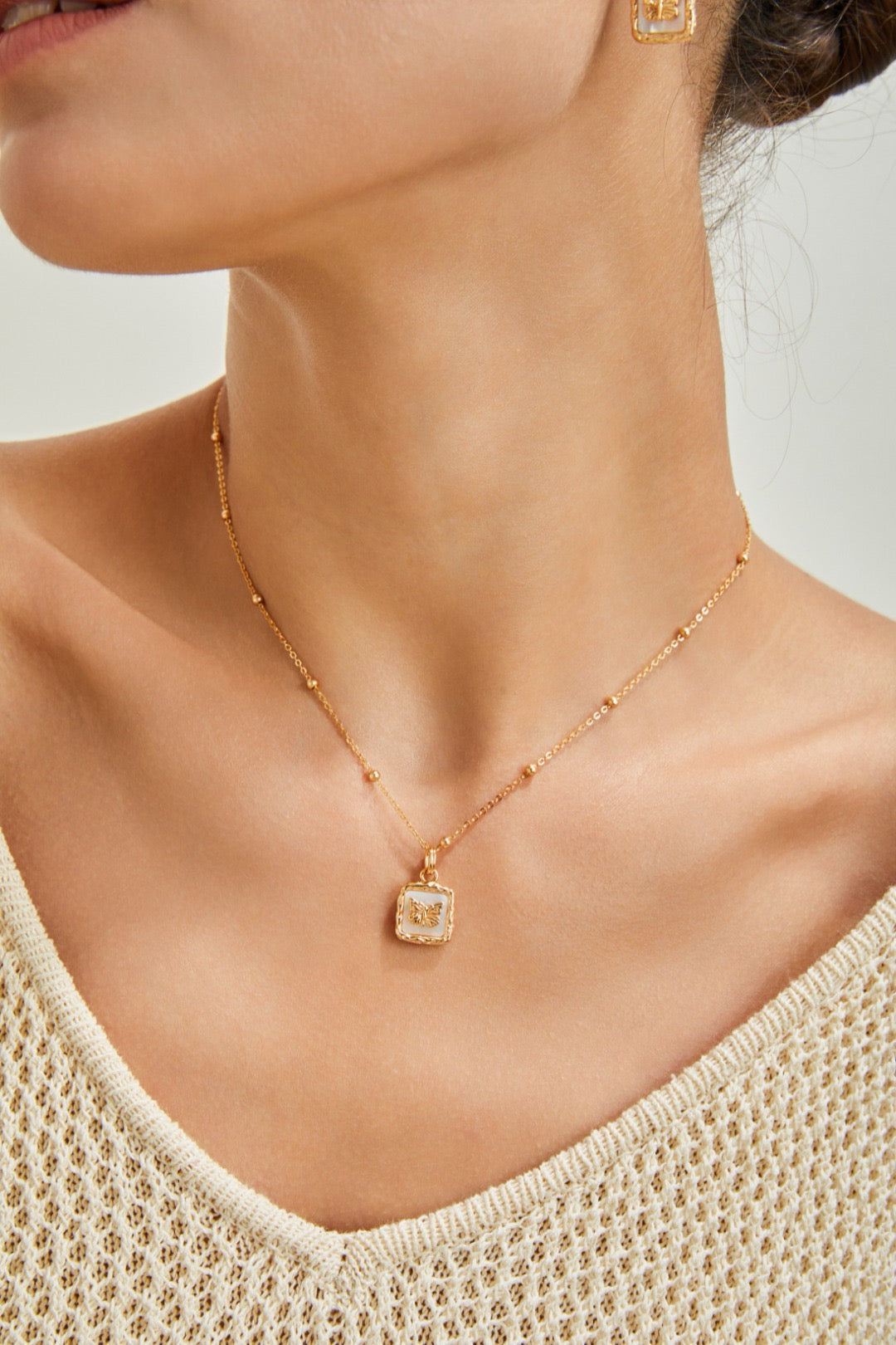 S925 Silver Vintage Gold White Shell Butterfly Necklace