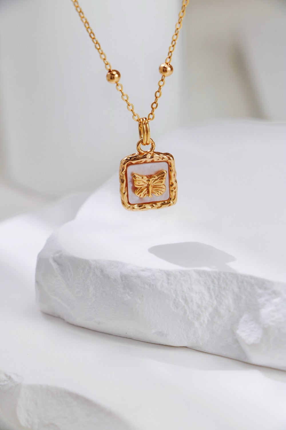 S925 Silver Vintage Gold White Shell Butterfly Necklace